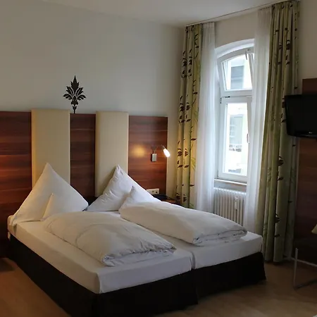 Am Viktualienmarkt Monachium